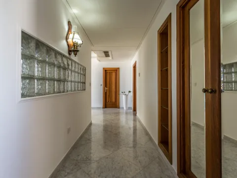 2 bed Penthouse For Rent in St Julian's, St Julian's - thumb 7