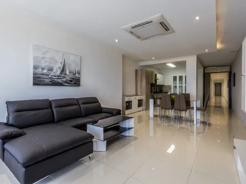 3 bed Apartment For Rent in Sliema, Sliema - thumb 1