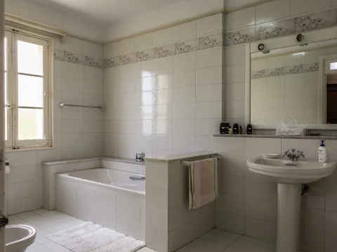 7 bed Town House For Sale in St Julian's, St Julian's - thumb 12