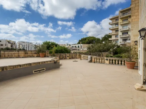 7 bed Town House For Sale in St Julian's, St Julian's - thumb 13