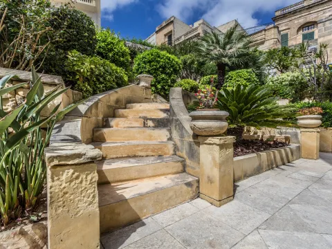 7 bed Town House For Sale in St Julian's, St Julian's - thumb 17