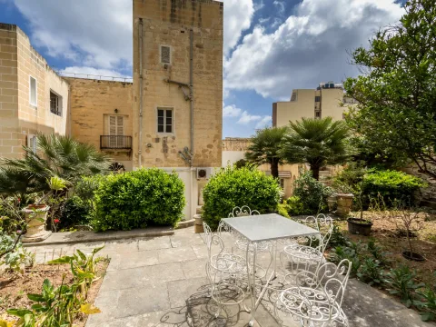 7 bed Town House For Sale in St Julian's, St Julian's - thumb 19