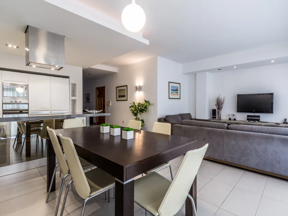 3 bed Apartment For Rent in Sliema, Sliema - thumb 5