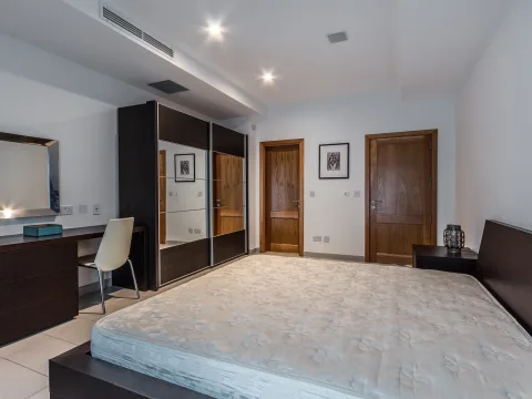 3 bed Apartment For Rent in Sliema, Sliema - thumb 8