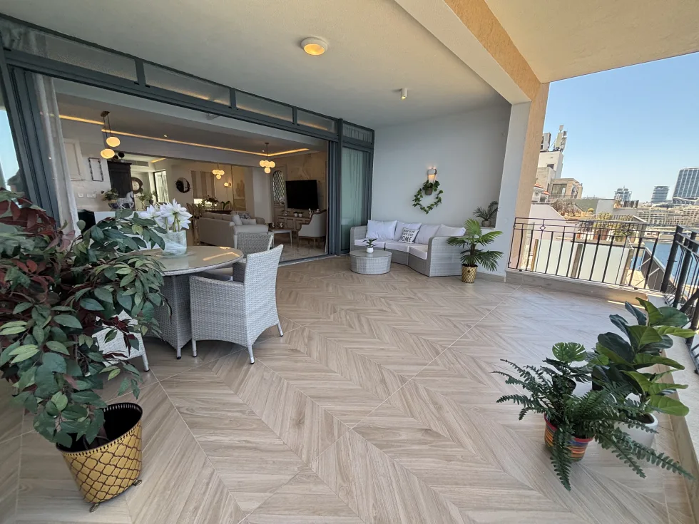 3 bed Apartment For Rent in Sliema, Sliema - thumb 1