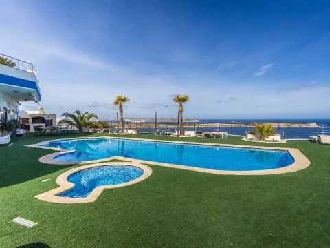 7 bed Villa For Sale in Mellieha, Mellieha - thumb 1