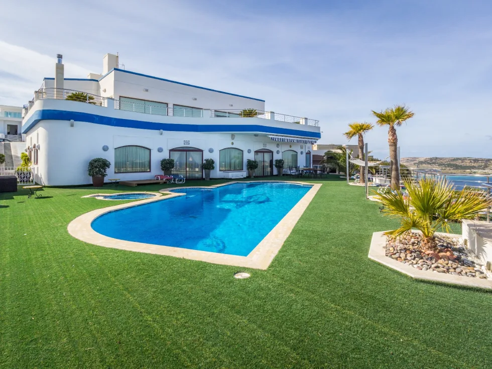 7 bed Villa For Sale in Mellieha, Mellieha - thumb 2