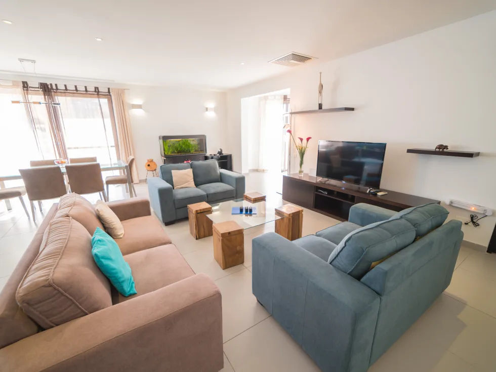 3 bed Apartment For Rent in Sliema, Sliema - thumb 1