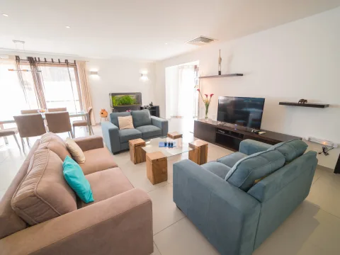 3 bed Apartment For Rent in Sliema, Sliema - thumb 1