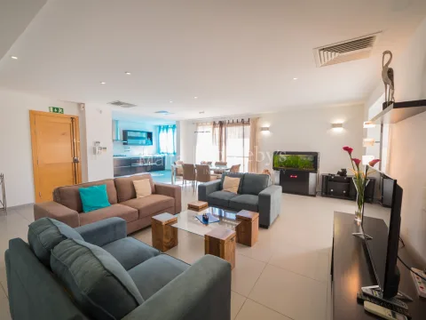 3 bed Apartment For Rent in Sliema, Sliema - thumb 2