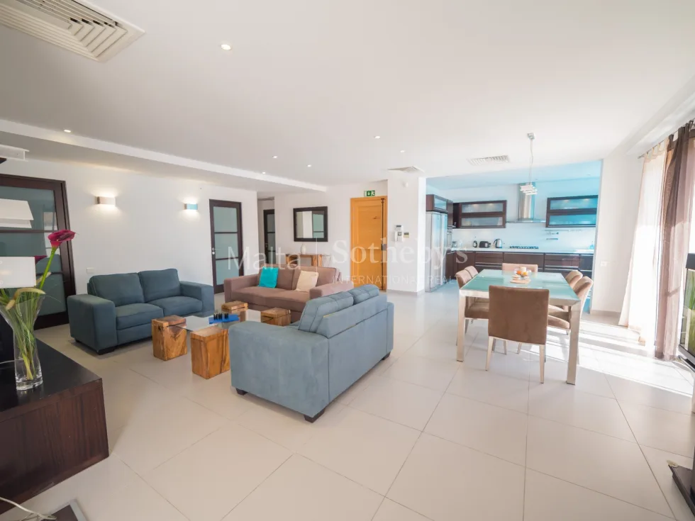 3 bed Apartment For Rent in Sliema, Sliema - thumb 6