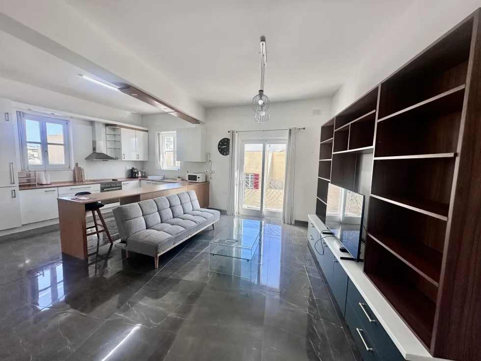 2 bed Penthouse For Rent in Sliema, Sliema - thumb 3