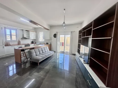 2 bed Penthouse For Rent in Sliema, Sliema - thumb 3