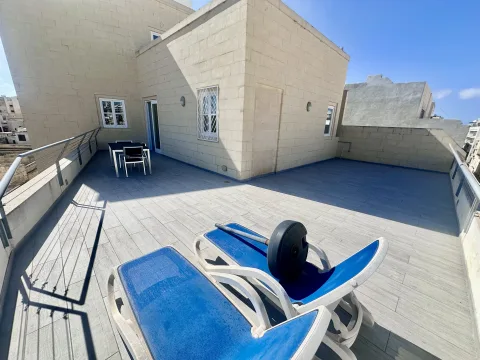 2 bed Penthouse For Rent in Sliema, Sliema - thumb 7