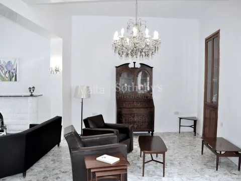 3 bed Town House For Rent in Sliema, Sliema - thumb 2