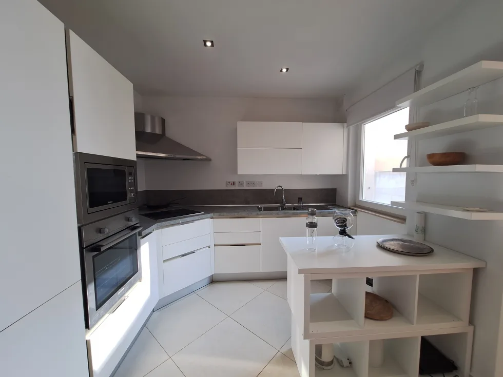 2 bed Penthouse For Rent in Sliema, Sliema - thumb 5