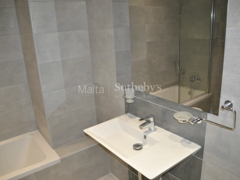 3 bed Apartment For Rent in Sliema, Sliema - thumb 5