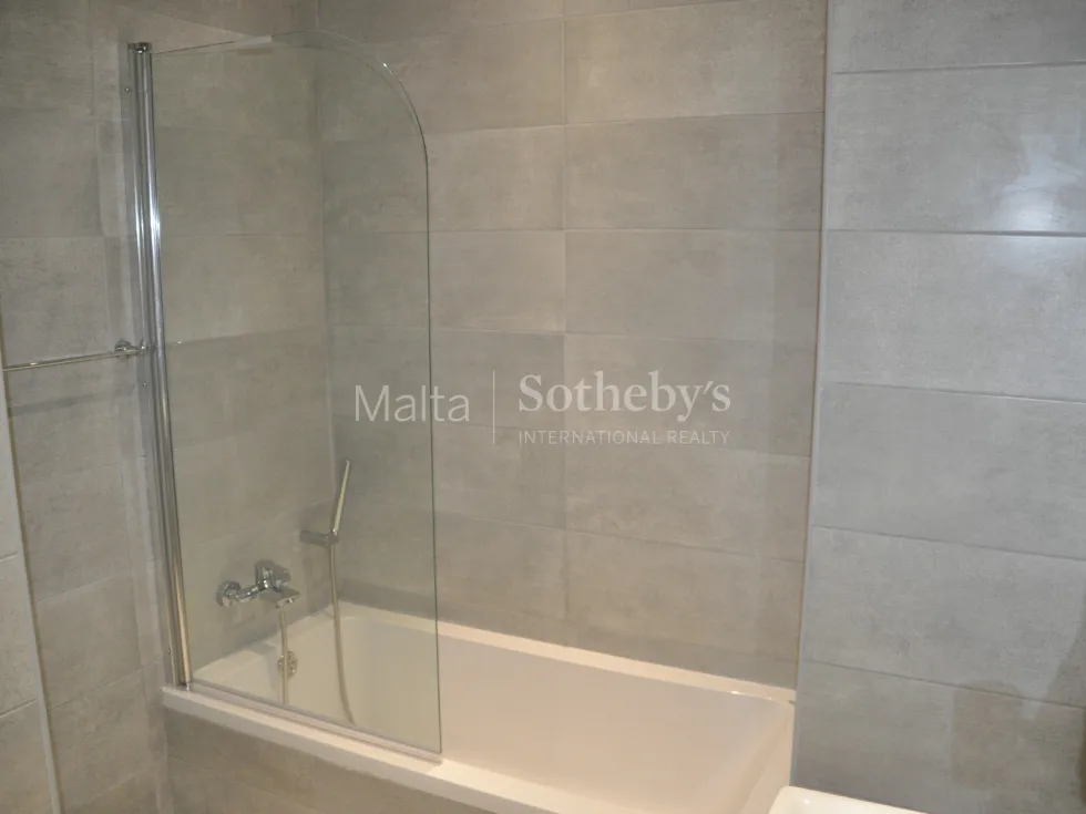 3 bed Apartment For Rent in Sliema, Sliema - thumb 6
