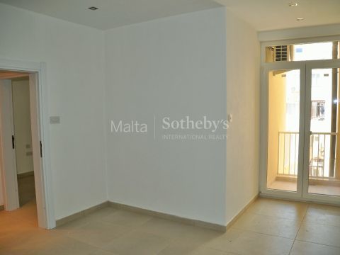 3 bed Apartment For Rent in Sliema, Sliema - thumb 4