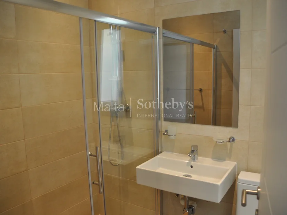 3 bed Apartment For Rent in Sliema, Sliema - thumb 8