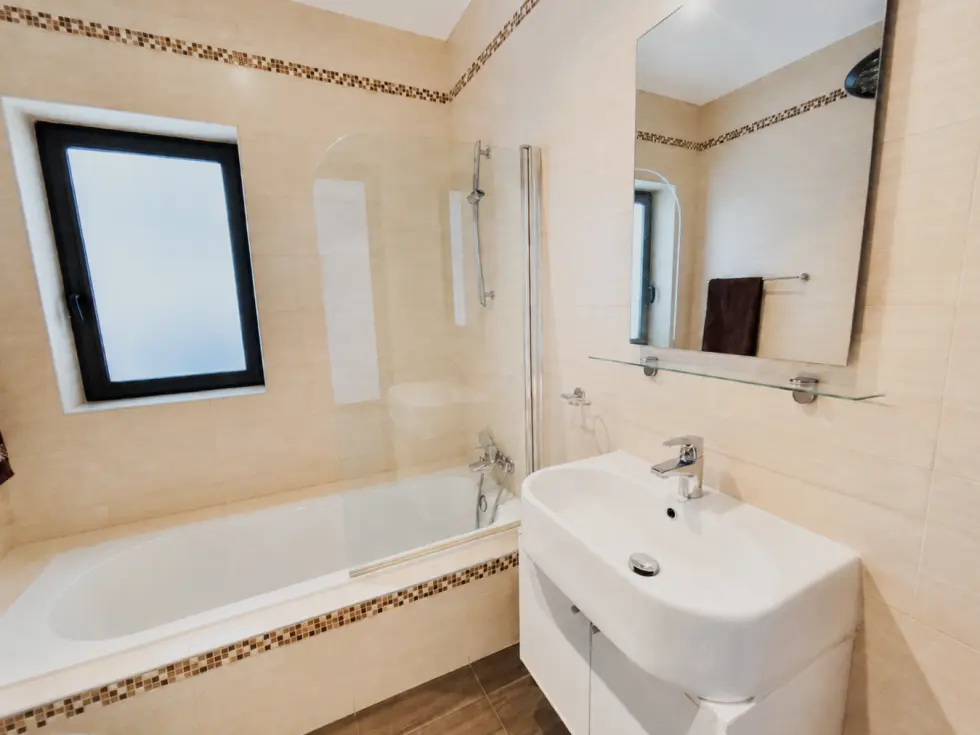 2 bed Apartment For Rent in Sliema, Sliema - thumb 11
