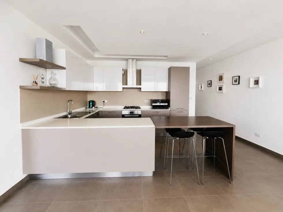 2 bed Apartment For Rent in Sliema, Sliema - thumb 6