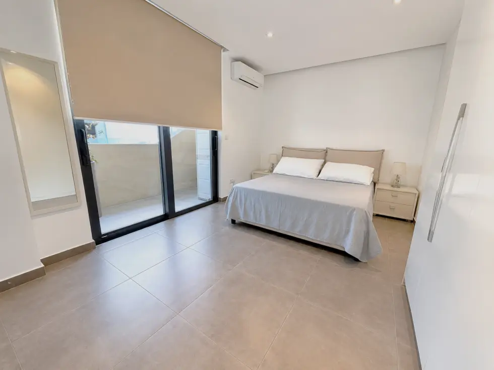 2 bed Apartment For Rent in Sliema, Sliema - thumb 7
