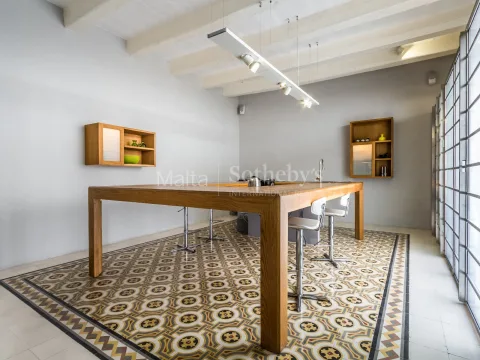 2 bed Apartment For Rent in Valletta, Valletta - thumb 2