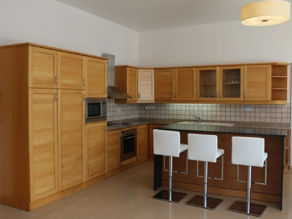 3 bed Penthouse For Rent in St Julian's, St Julian's - thumb 4