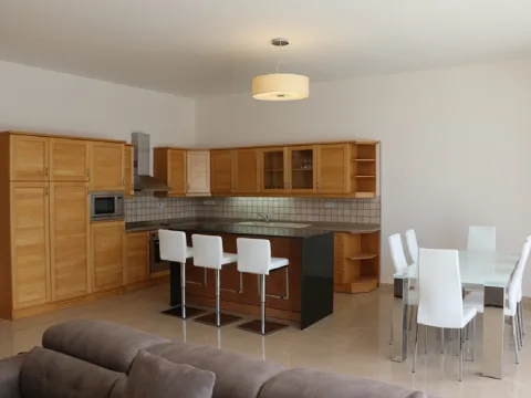 3 bed Penthouse For Rent in St Julian's, St Julian's - thumb 5