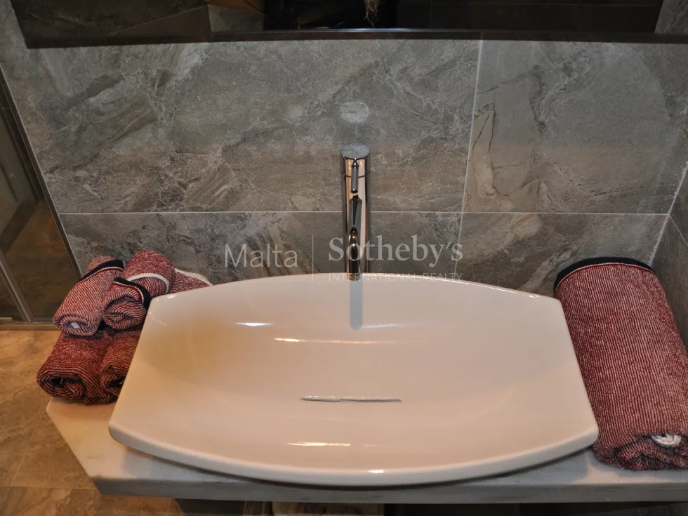 2 bed Apartment For Rent in Sliema, Sliema - thumb 4