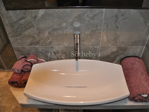 2 bed Apartment For Rent in Sliema, Sliema - thumb 4