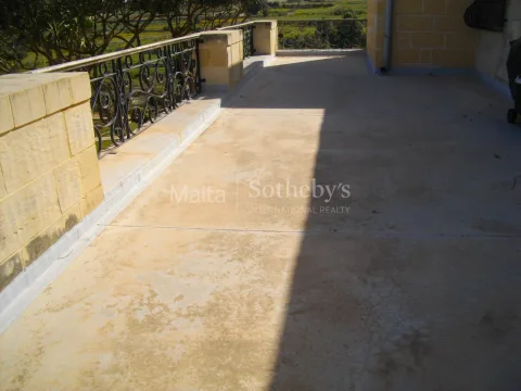 3 bed Farmhouse For Sale in Birzebbugia, Birzebbugia - thumb 4