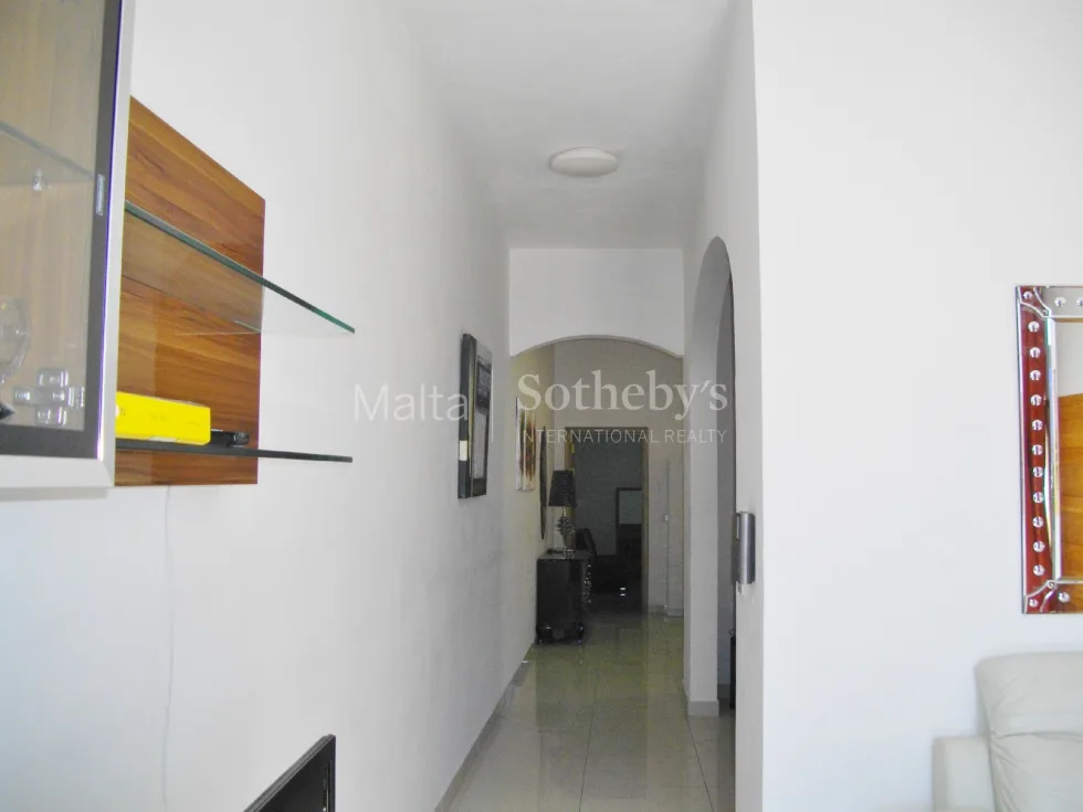 3 bed Penthouse For Rent in St Julian's, St Julian's - thumb 5