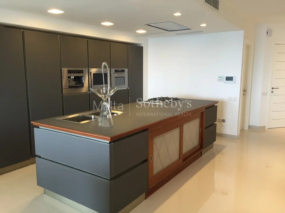 2 bed Apartment For Rent in Sliema, Sliema - thumb 4