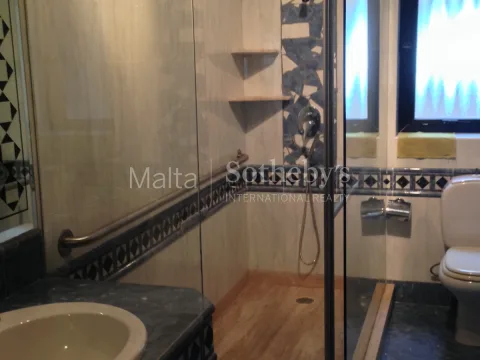 4 bed Apartment For Rent in Sliema, Sliema - thumb 10