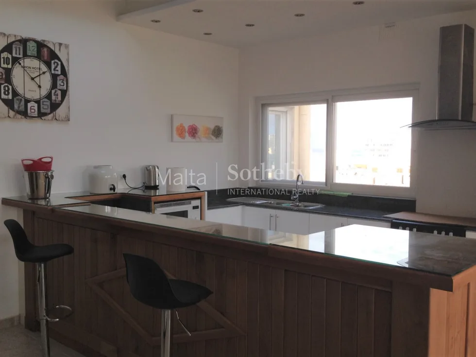 2 bed Penthouse For Rent in Sliema, Sliema - thumb 3