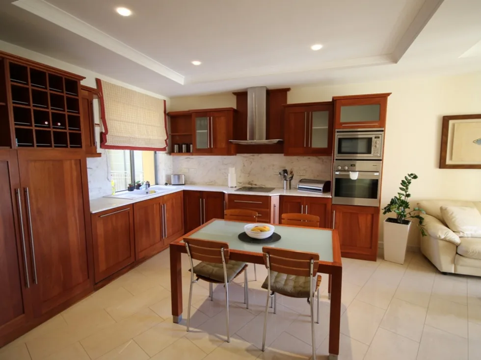 3 bed Apartment For Rent in St Julian's, St Julian's - thumb 5