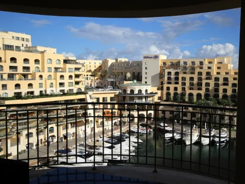 3 bed Apartment For Rent in St Julian's, St Julian's - thumb 9