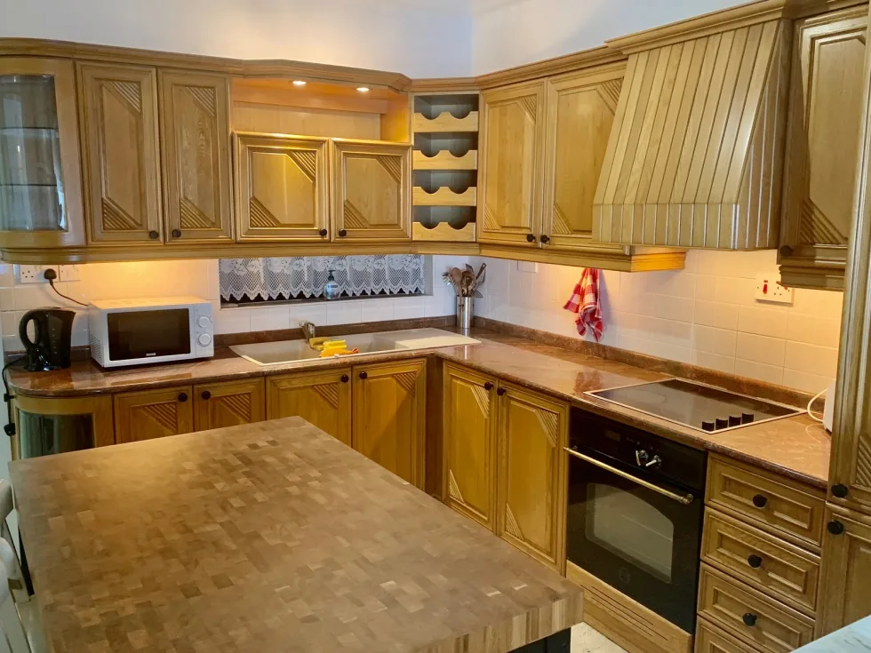 3 bed Apartment For Rent in Sliema, Sliema - thumb 8