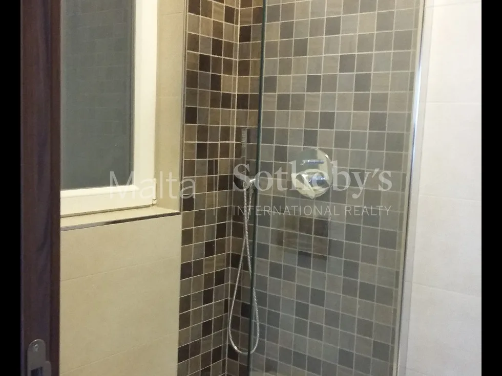 3 bed Apartment For Rent in St Julian's, St Julian's - thumb 5