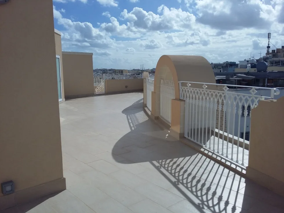 3 bed Penthouse For Rent in St Julian's, St Julian's - thumb 1