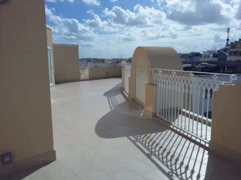 3 bed Penthouse For Rent in St Julian's, St Julian's - thumb 1