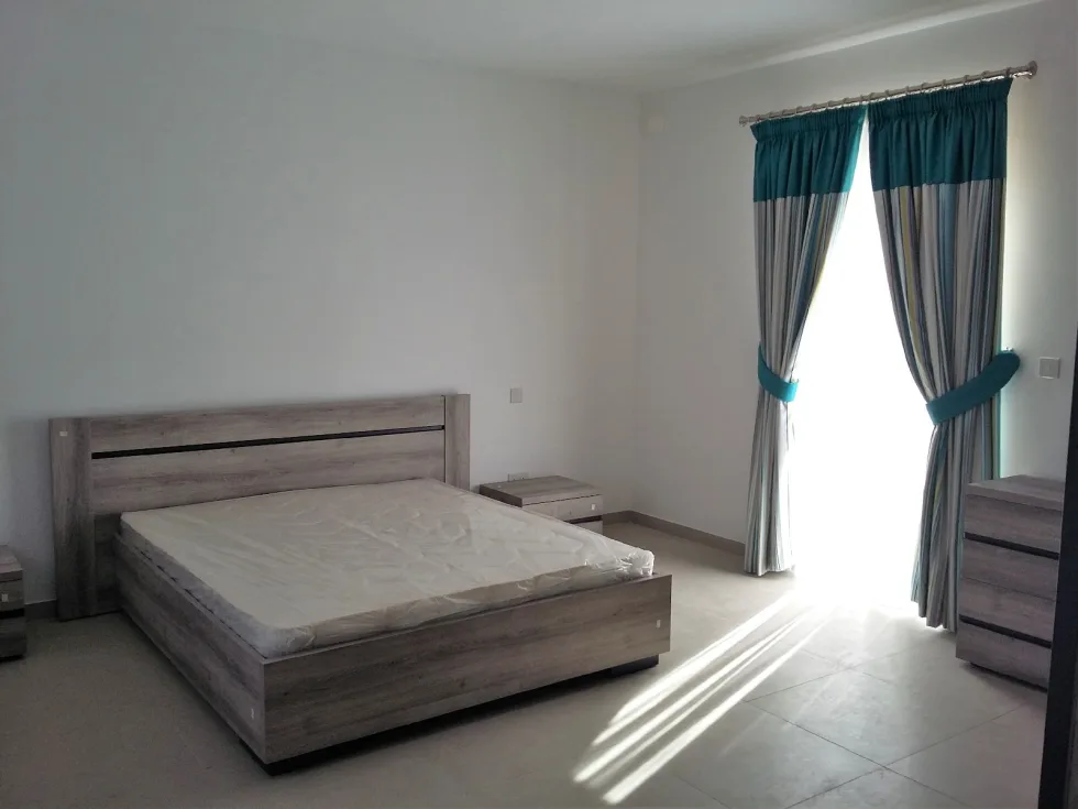 3 bed Penthouse For Rent in St Julian's, St Julian's - thumb 6
