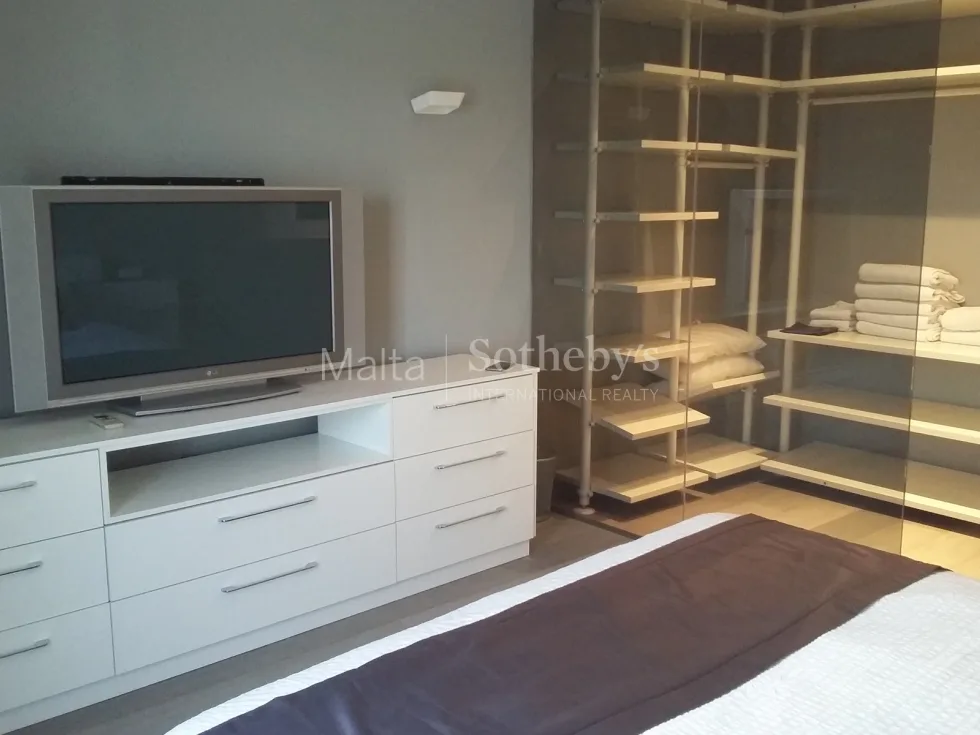 4 bed Penthouse For Rent in Sliema, Sliema - thumb 16