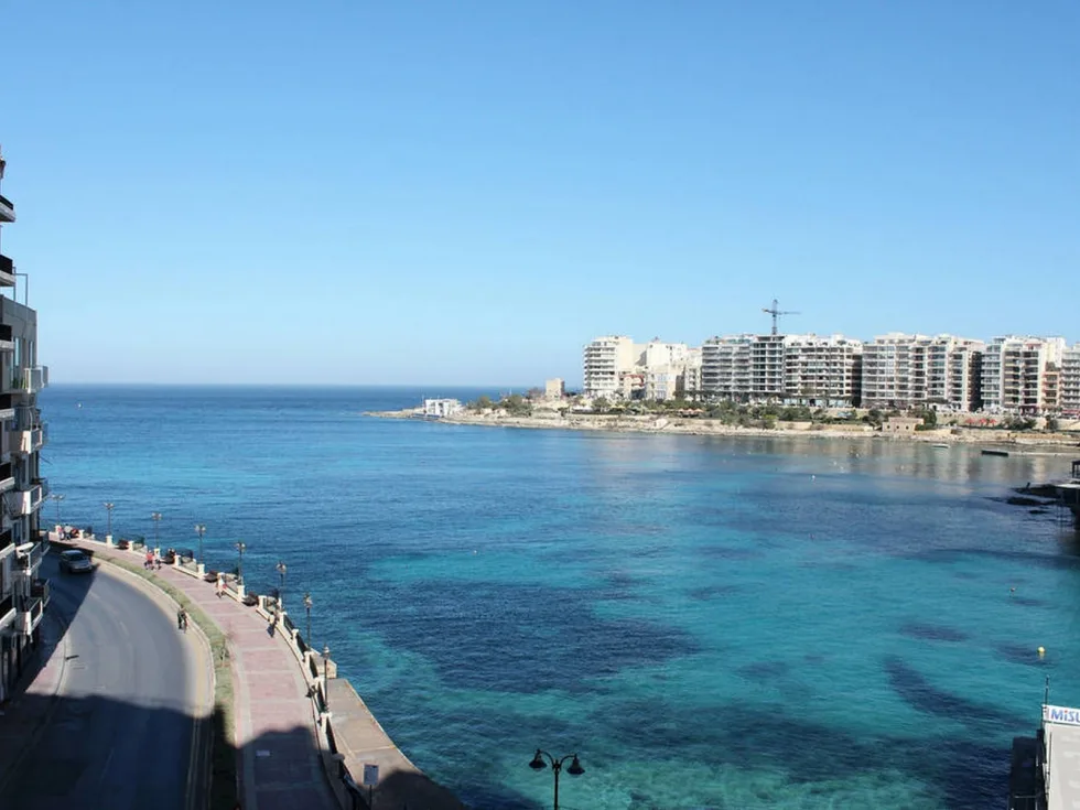 2 bed Apartment For Rent in St Julian's, St Julian's - thumb 2