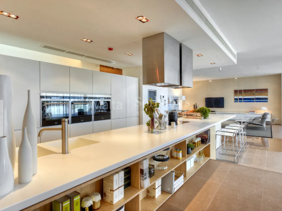 4 bed Villa For Rent in Bahar ic-Caghaq, Bahar ic-Caghaq - thumb 1