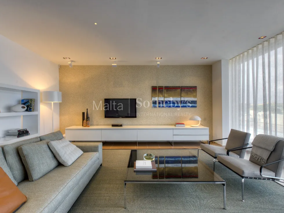 4 bed Villa For Rent in Bahar ic-Caghaq, Bahar ic-Caghaq - thumb 2