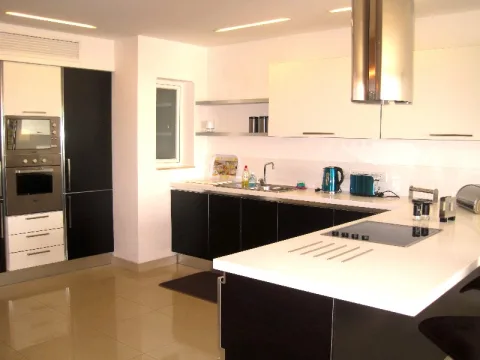 3 bed Apartment For Rent in Sliema, Sliema - thumb 2