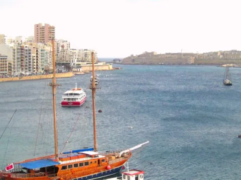 3 bed Apartment For Rent in Sliema, Sliema - thumb 3